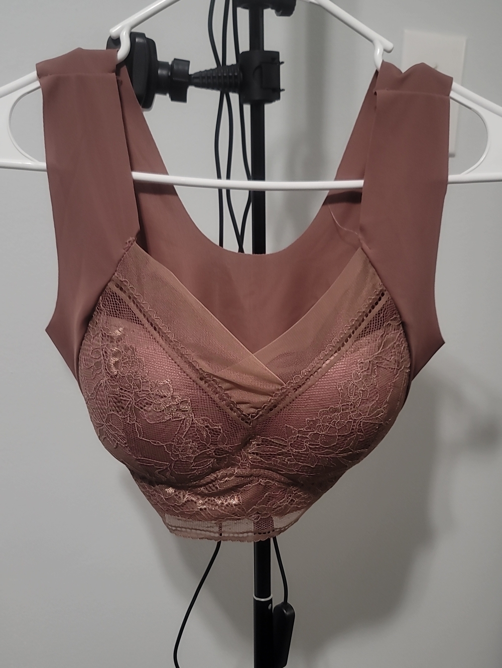Lace Trim Seamless Bralette in Dusty Rose Very Soft]